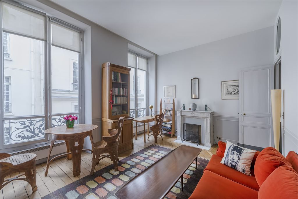 apartment 2 rooms for sale , PARIS (75007)