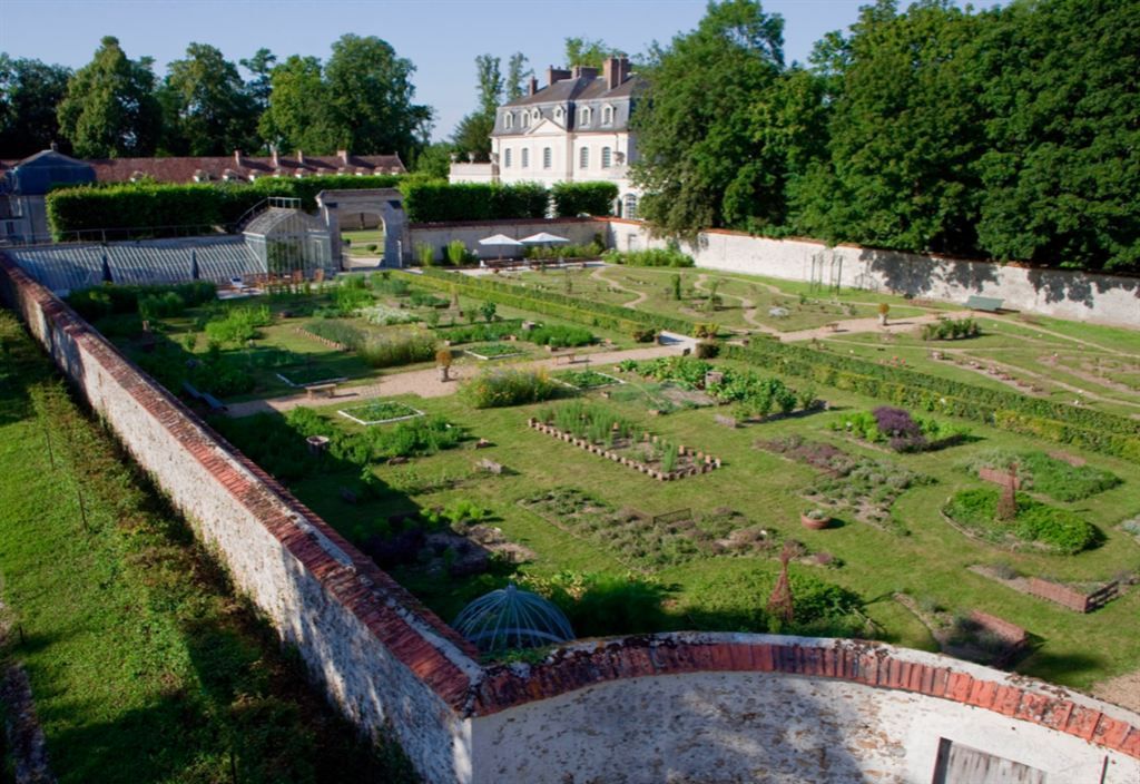 castle 15 rooms for sale , CHAMPEAUX (77720)