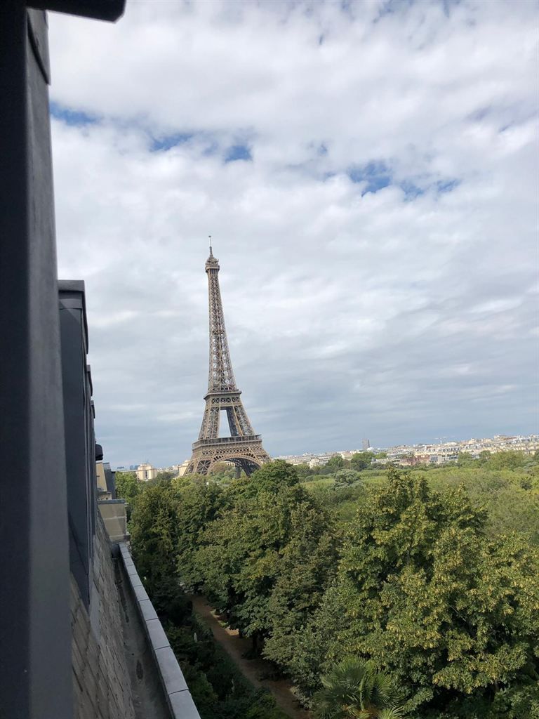 studio en location à PARIS (75007)