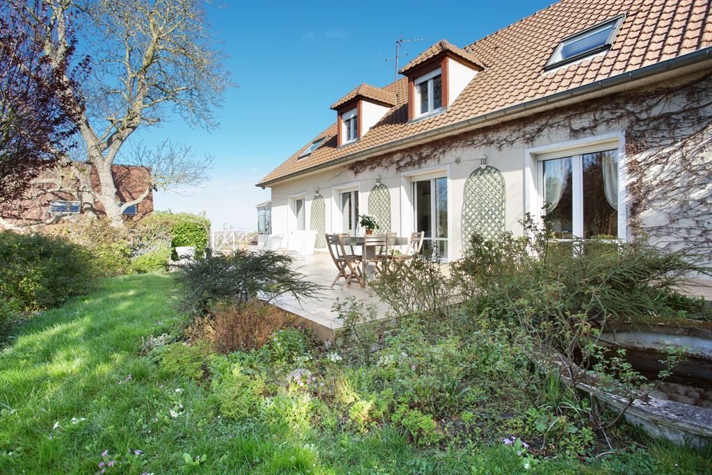 maison 7 pièces en vente à RUEIL MALMAISON (92500)