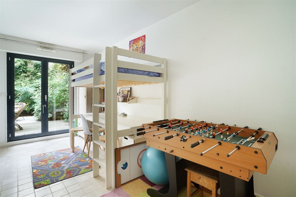 apartment 5 rooms for sale , PARIS (75010)