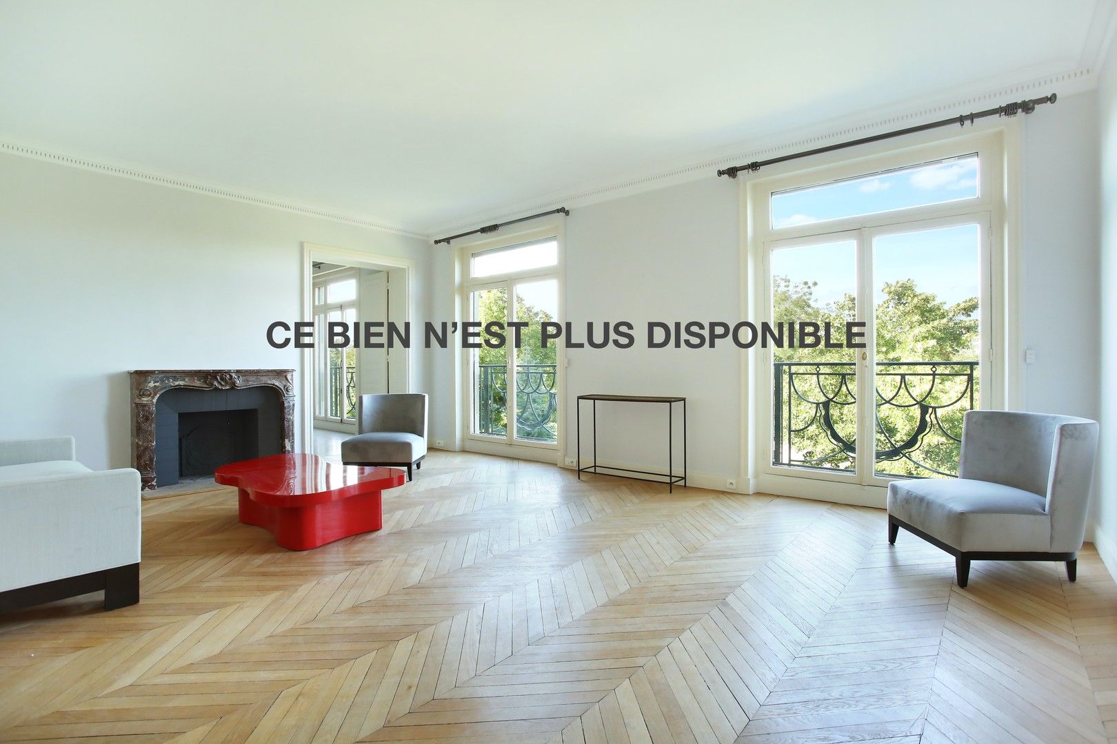 appartement 8 pièces en location à PARIS (75007) appartement 8 pièces en location à PARIS (75007)