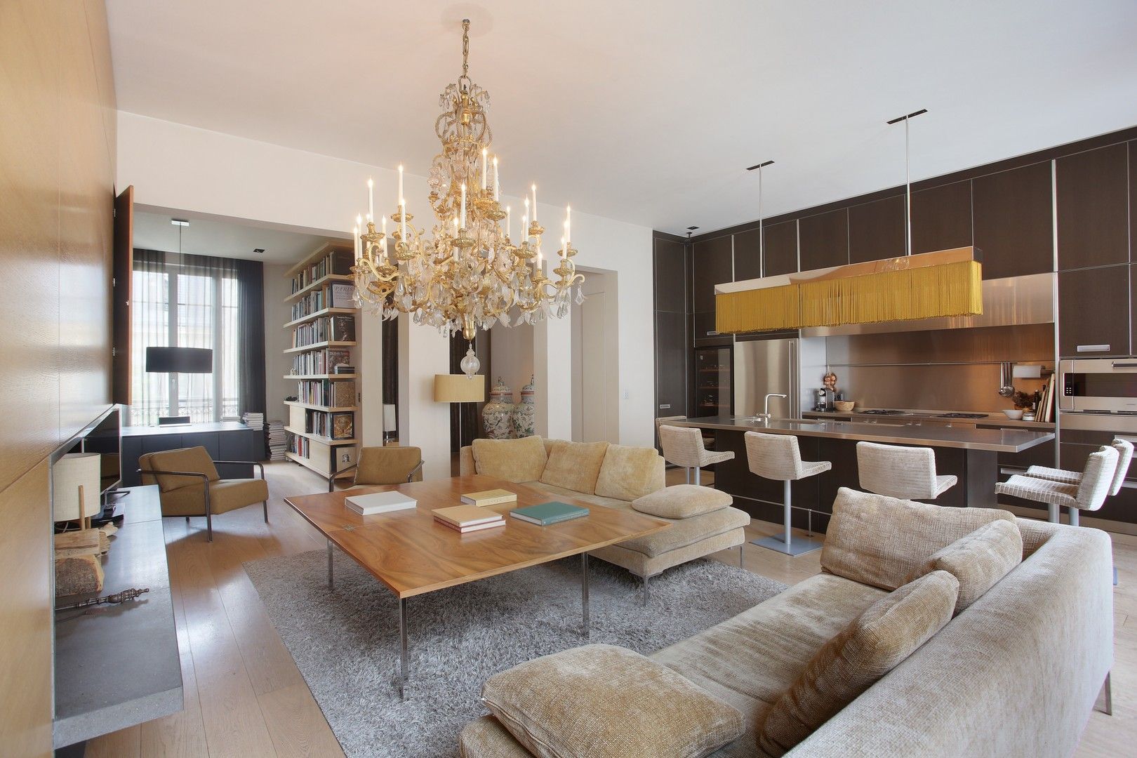 apartment 5 rooms for sale , Paris (75116)