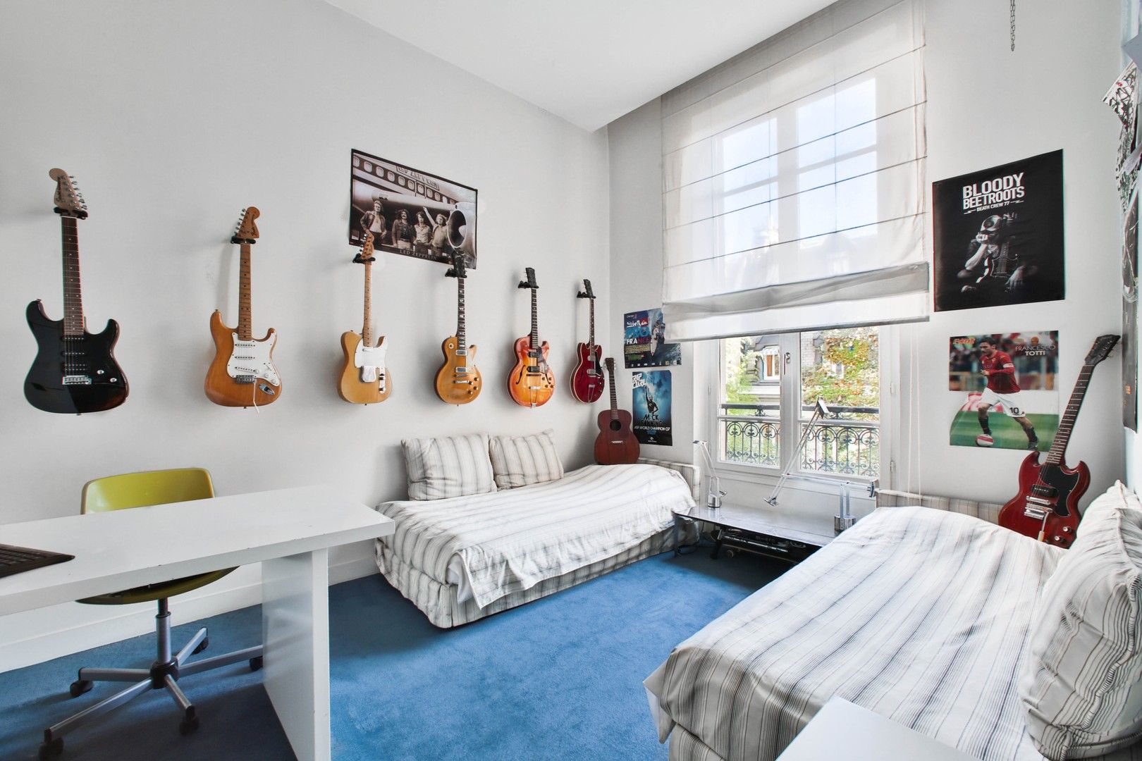 apartment 5 rooms for sale , Paris (75116)