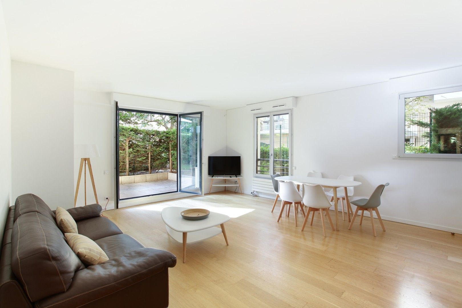 apartment 5 rooms for sale , Courbevoie (92400)