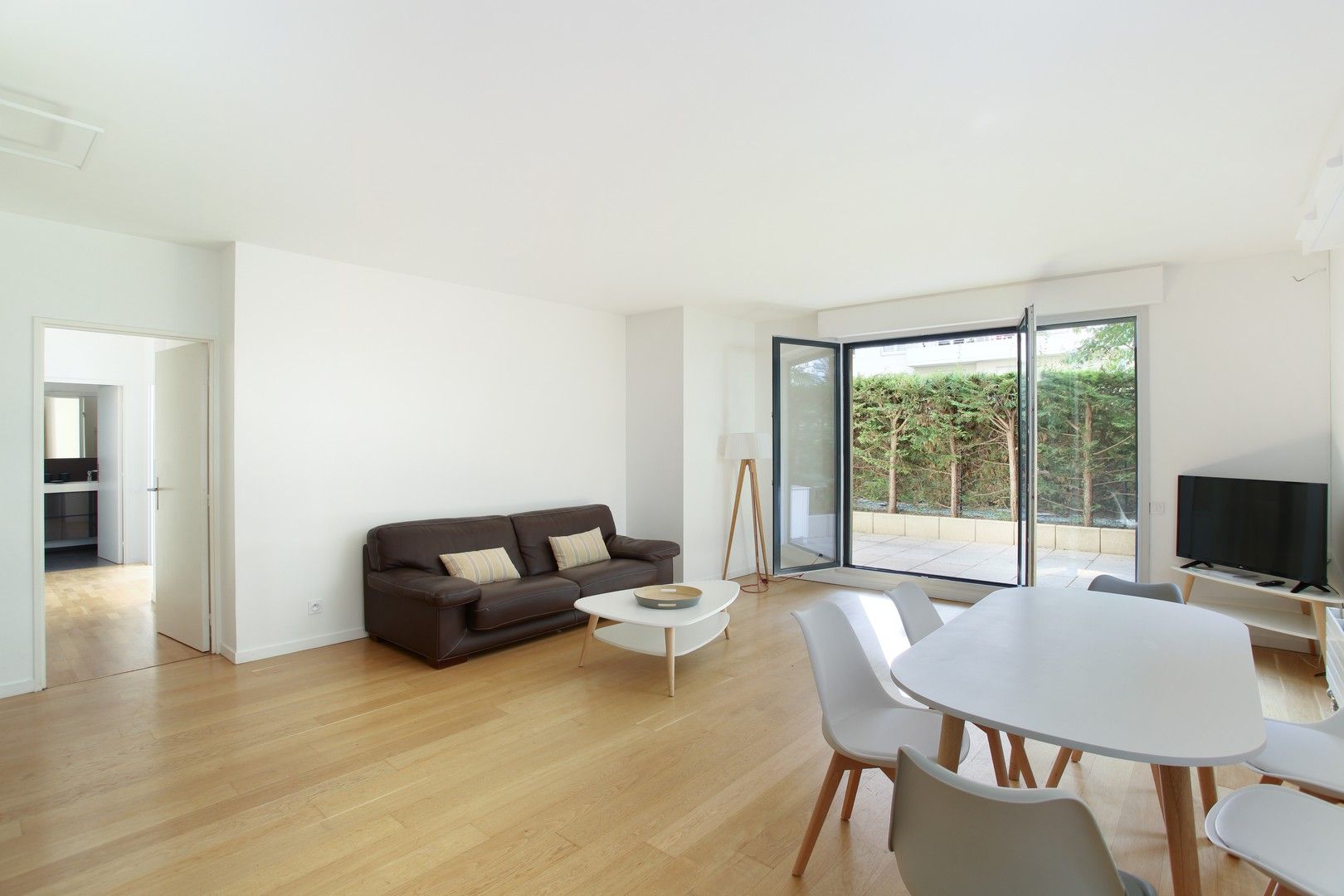 apartment 5 rooms for sale , Courbevoie (92400)
