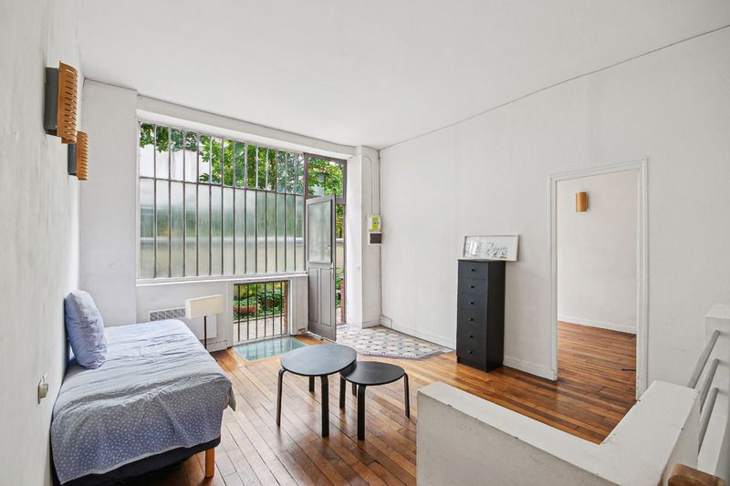 activity premises 3 rooms for sale , Paris (75011)