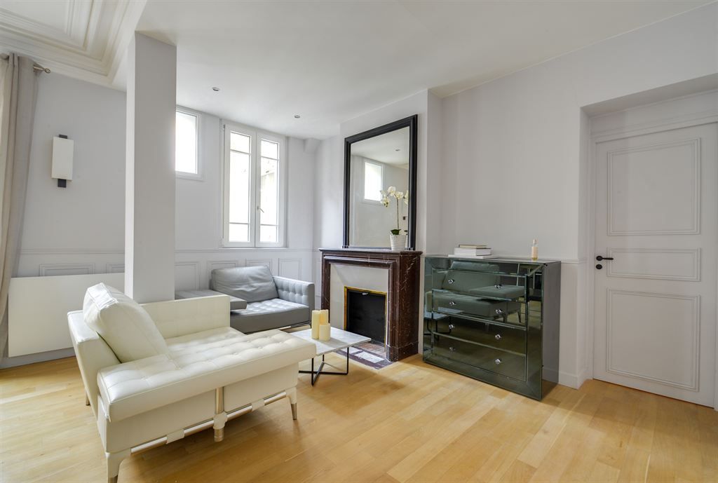 appartement 2 pièces en vente à PARIS (75008)