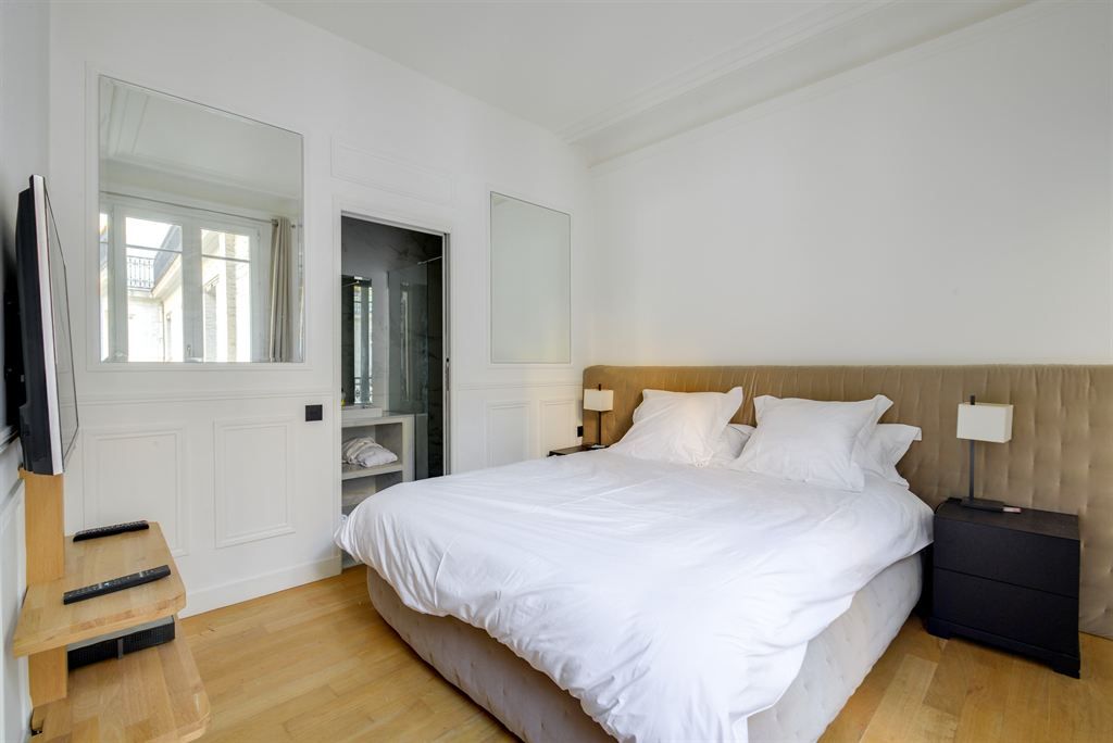 apartment 2 rooms for sale , PARIS (75008)