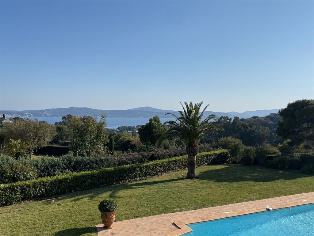 villa 8 pièces en vente à STE MAXIME (83120)